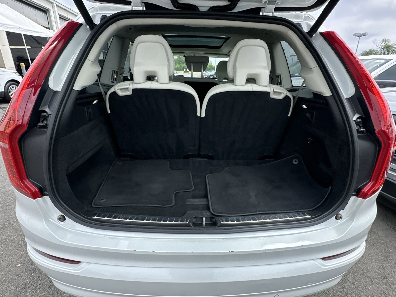 Used 2023 Volvo XC90 B6 Core w/ Climate Package AWD/4WD image 35