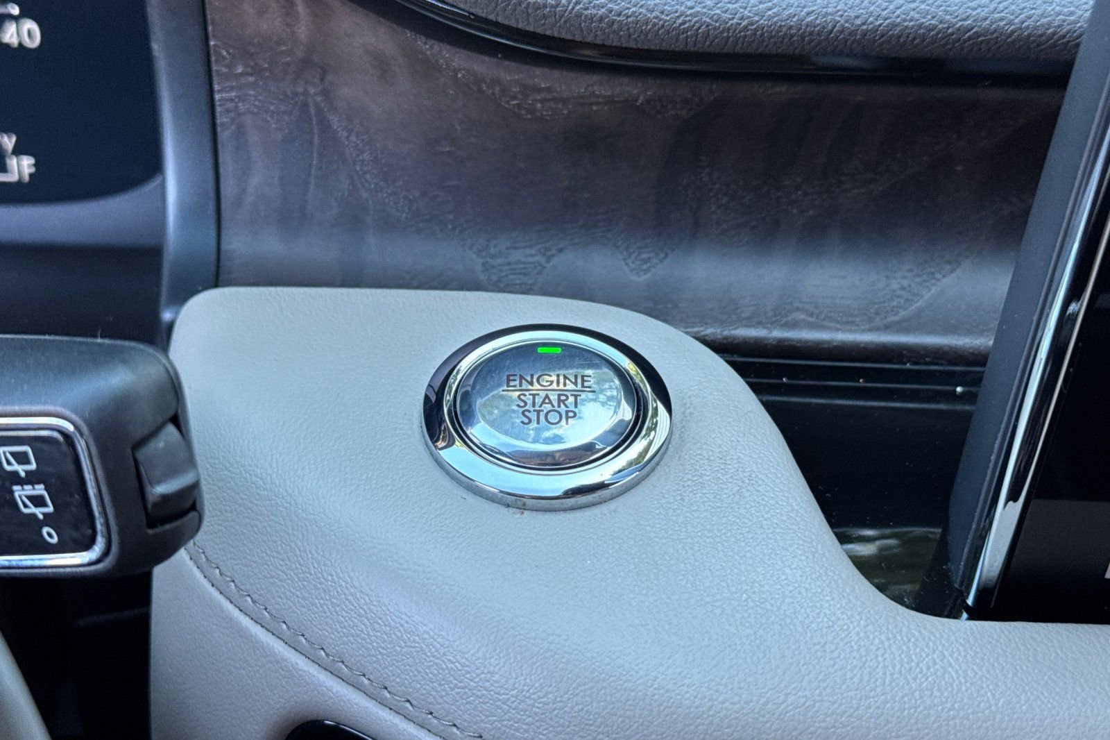 Certified 2020 Lincoln Aviator Reserve w/ Equipment Group 201A image 22