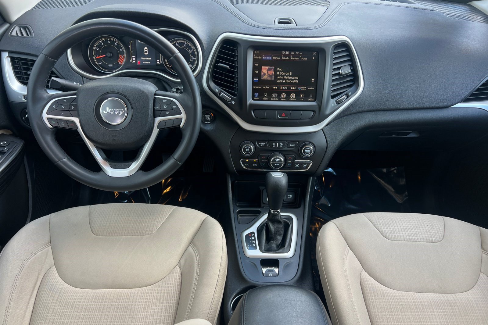Used 2015 Jeep Cherokee Latitude w/ Comfort/Convenience Group FWD image 29