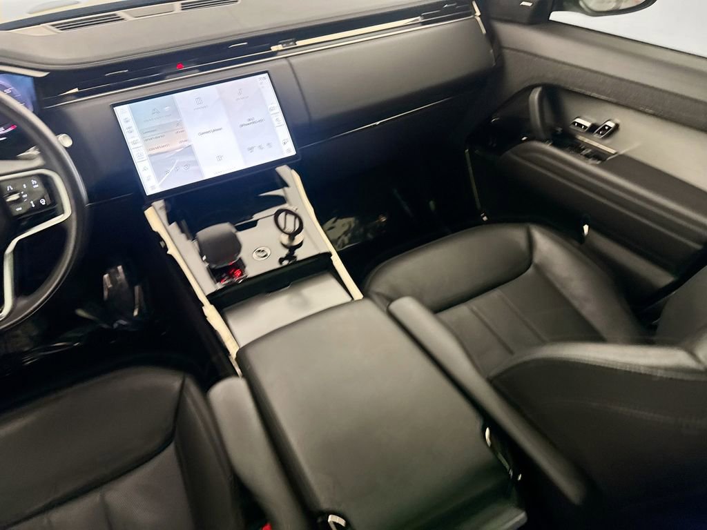 Used 2025 Land Rover Range Rover Sport SE image 23