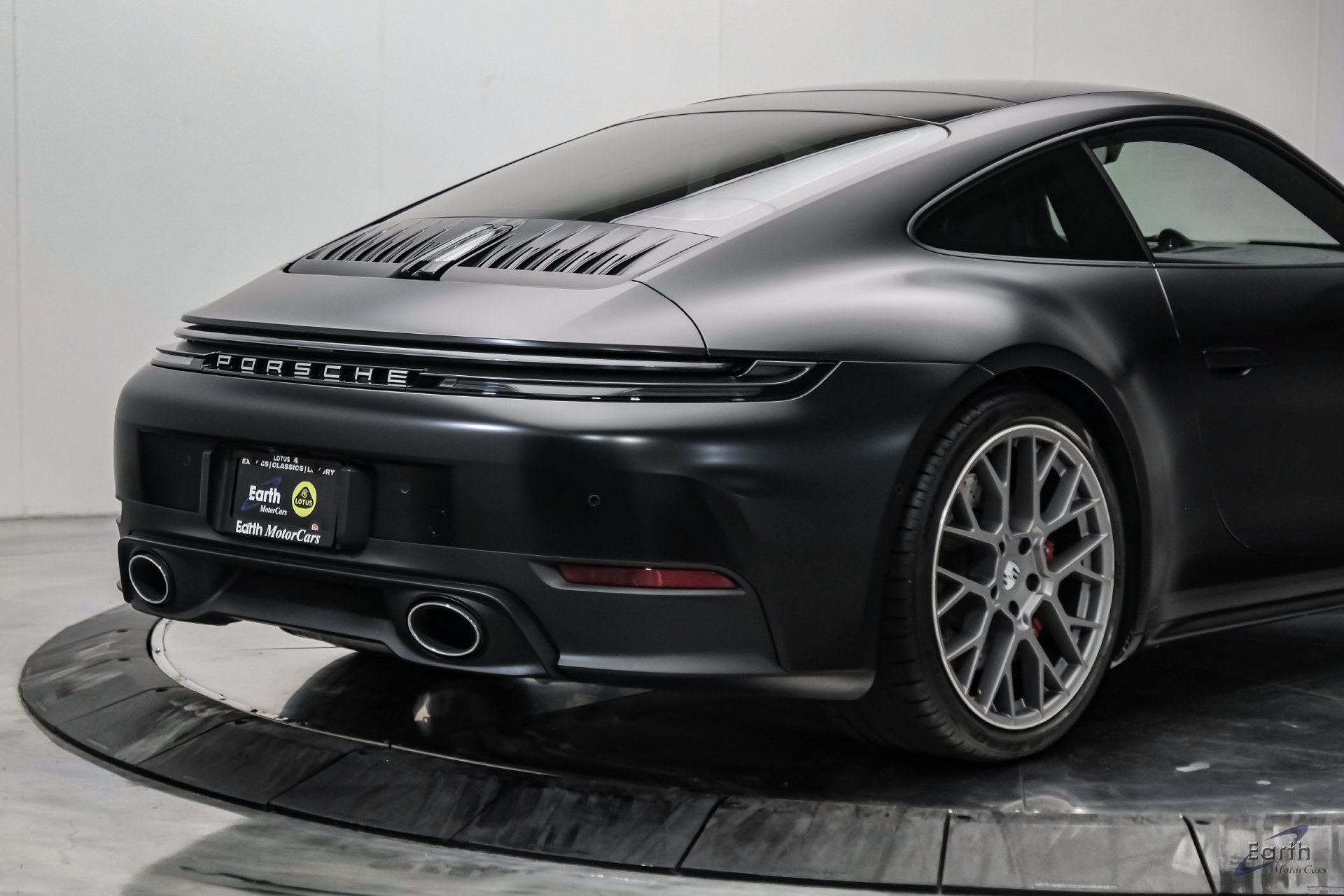 Used 2025 Porsche 911 Carrera S RWD image 16