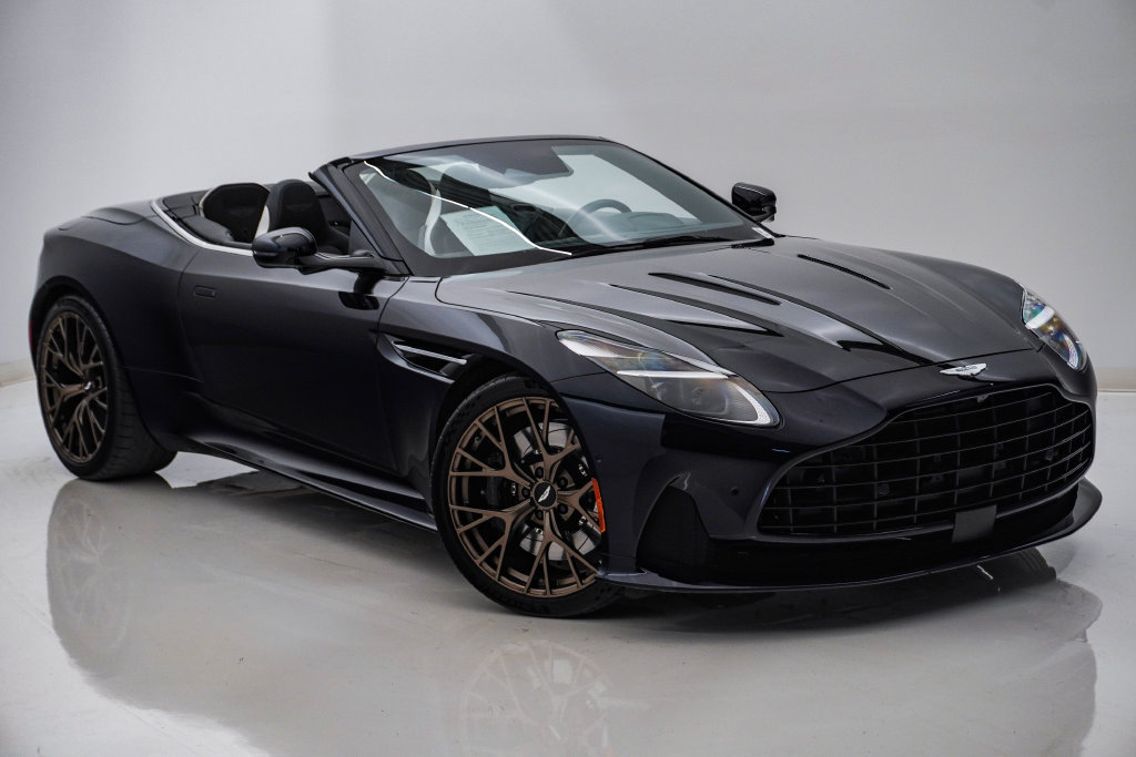 Used 2024 Aston Martin DB12 Convertible RWD image 3