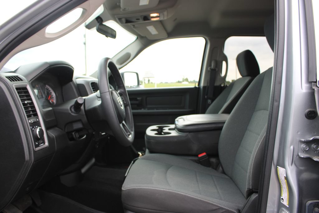 Used 2022 RAM 1500 Tradesman w/ Chrome Plus Package RWD image 22