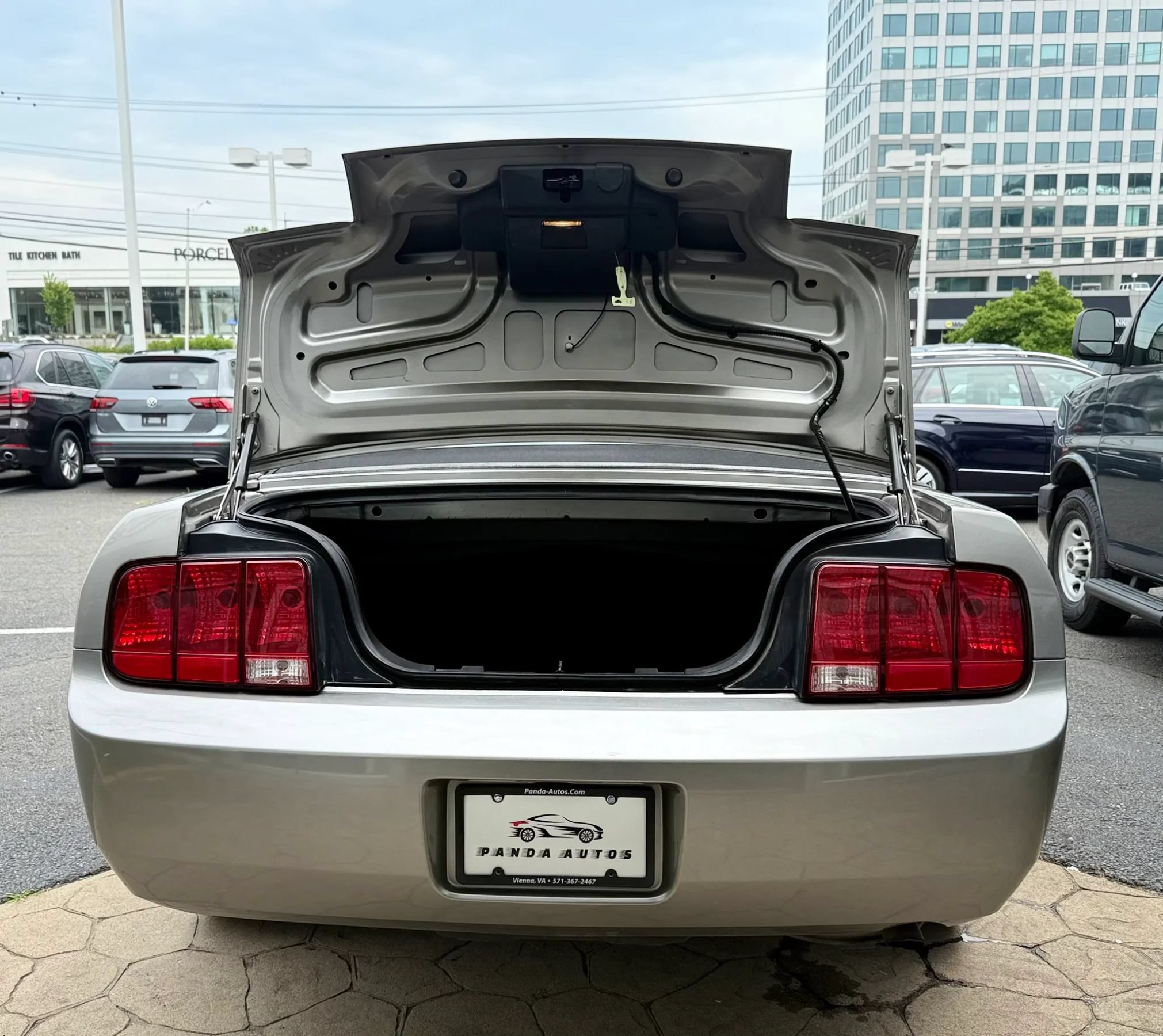 Used 2008 Ford Mustang Convertible RWD image 43