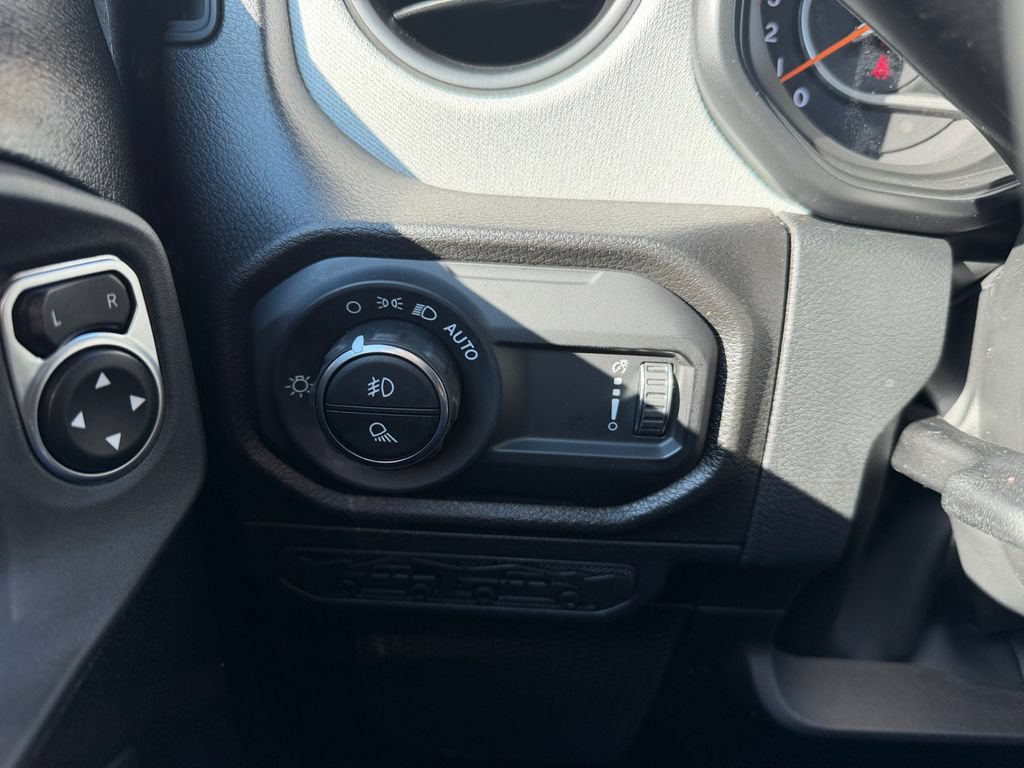 New 2026 Jeep Gladiator Sport AWD/4WD image 17