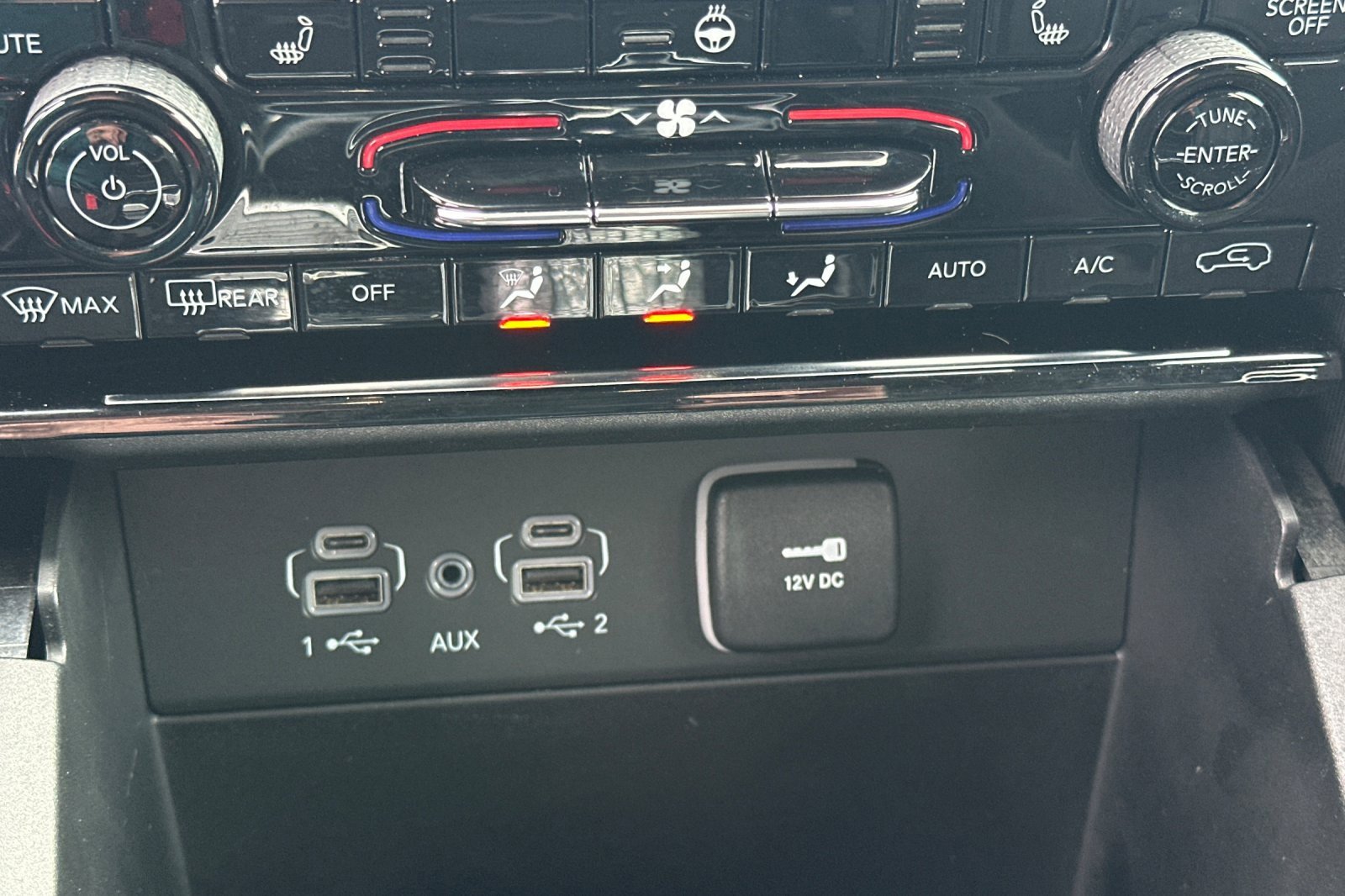 Used 2023 Jeep Grand Cherokee L Limited w/ Trailer Tow Group (B) image 31