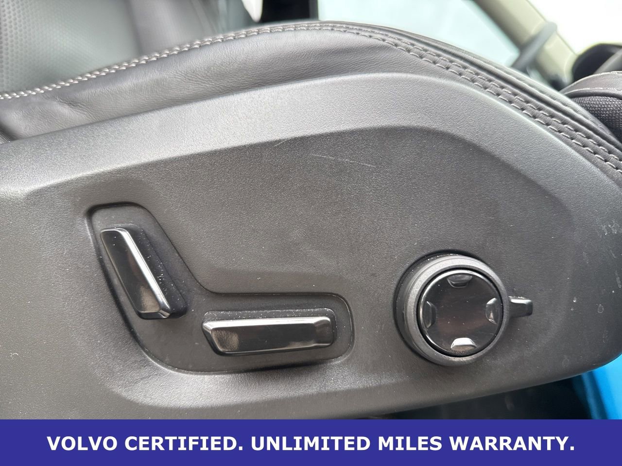 Certified 2023 Volvo XC90 B6 Ultimate w/ Protection Package Premier AWD/4WD image 12