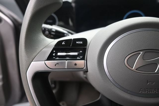 Used 2024 Hyundai Elantra SEL FWD image 16