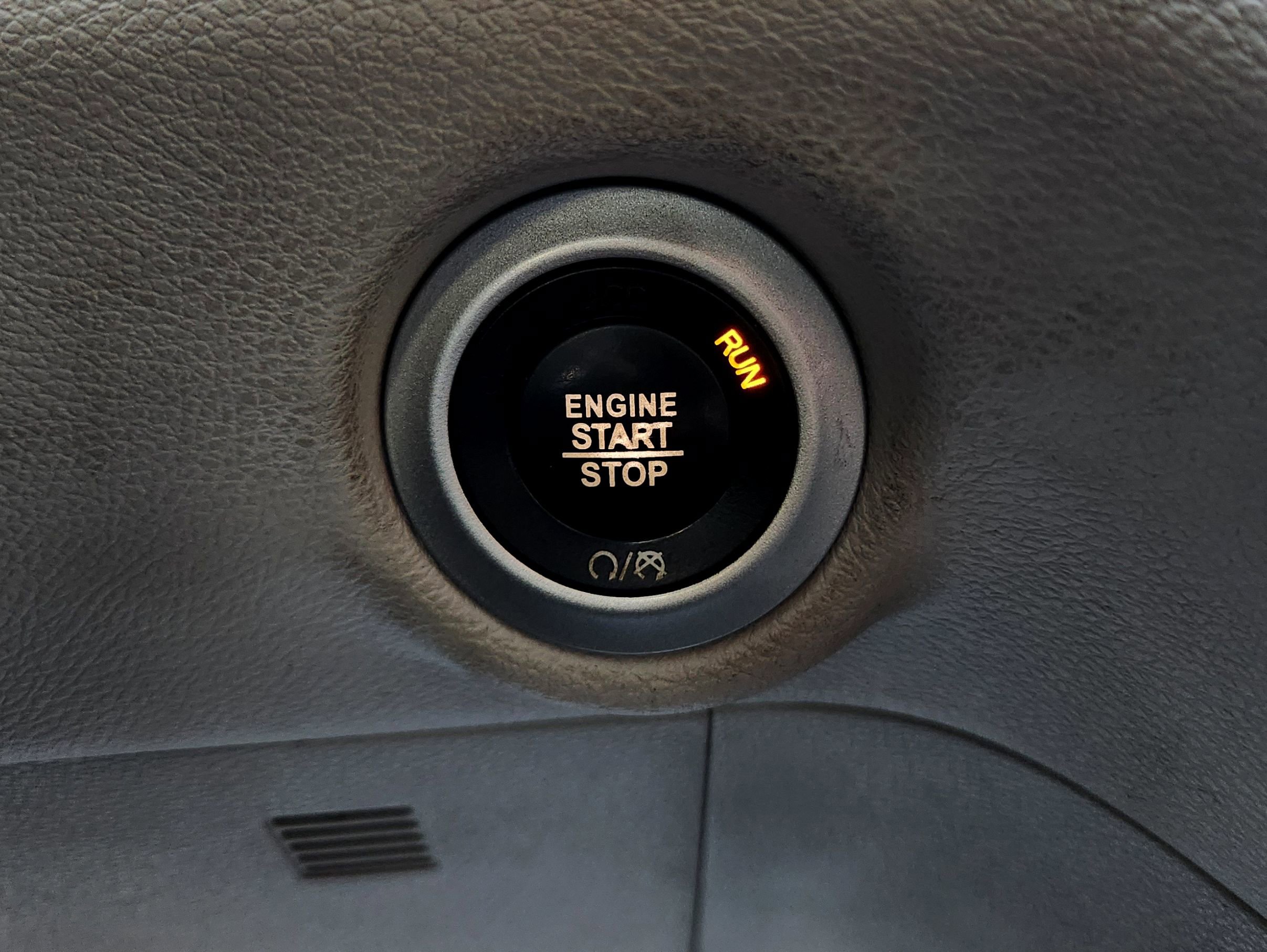 Used 2018 Chrysler Pacifica Touring-L image 23