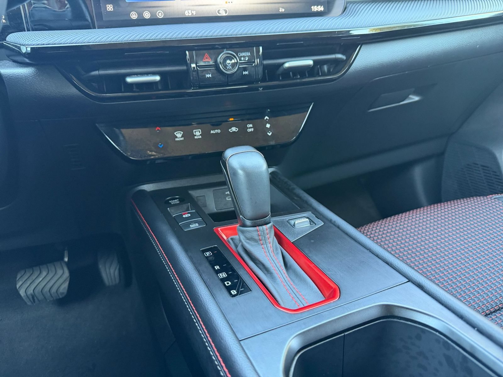 Used 2026 Nissan Kicks SR FWD image 39