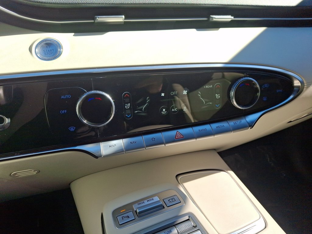 Used 2023 Genesis Electrified GV70 AWD/4WD image 19
