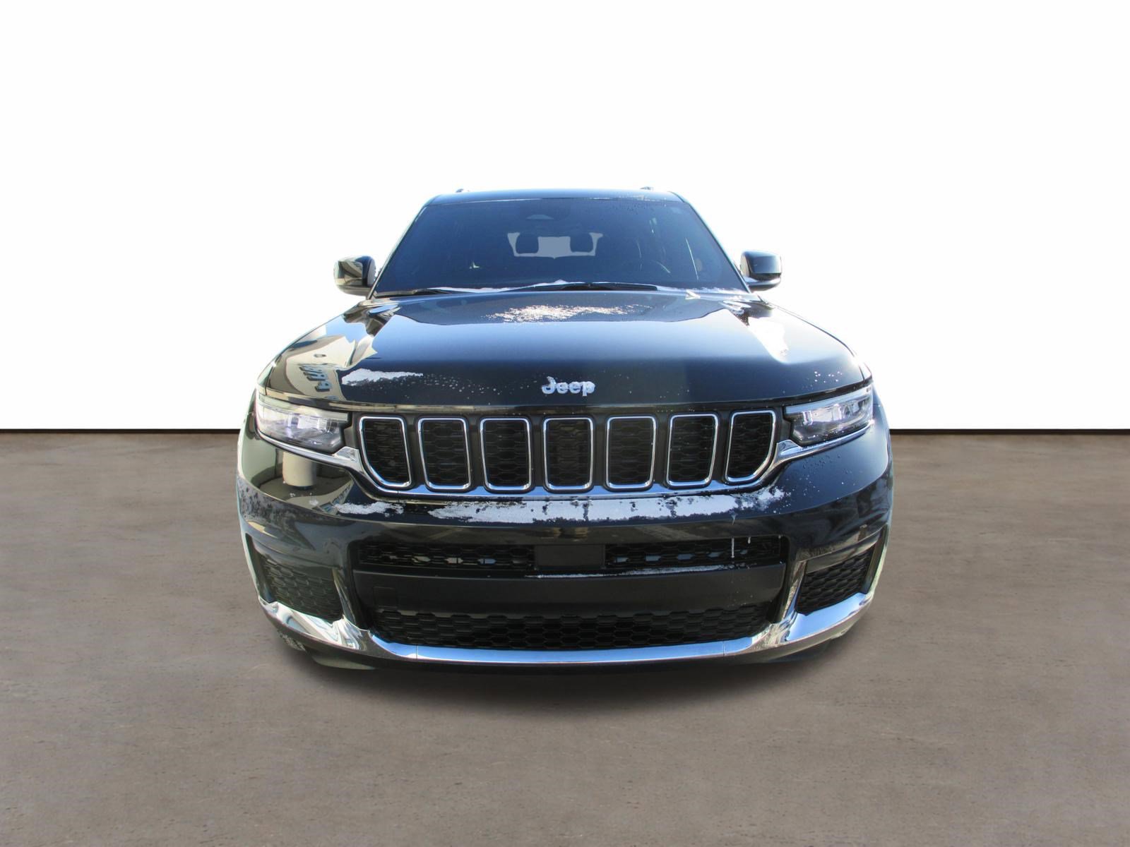 Used 2025 Jeep Grand Cherokee L Laredo w/ Luxury Tech Group I image 8