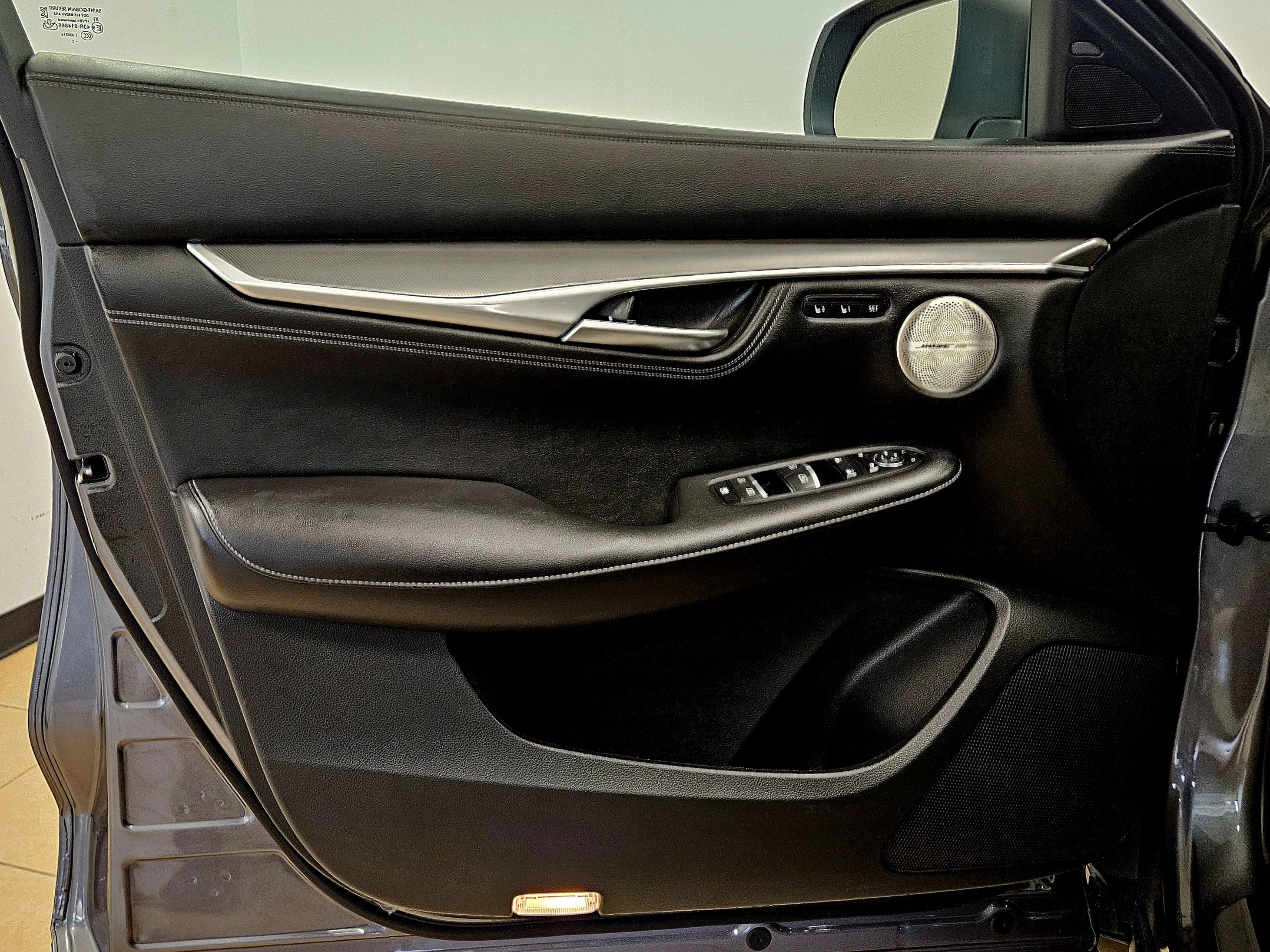 Used 2023 INFINITI QX55 Essential image 12