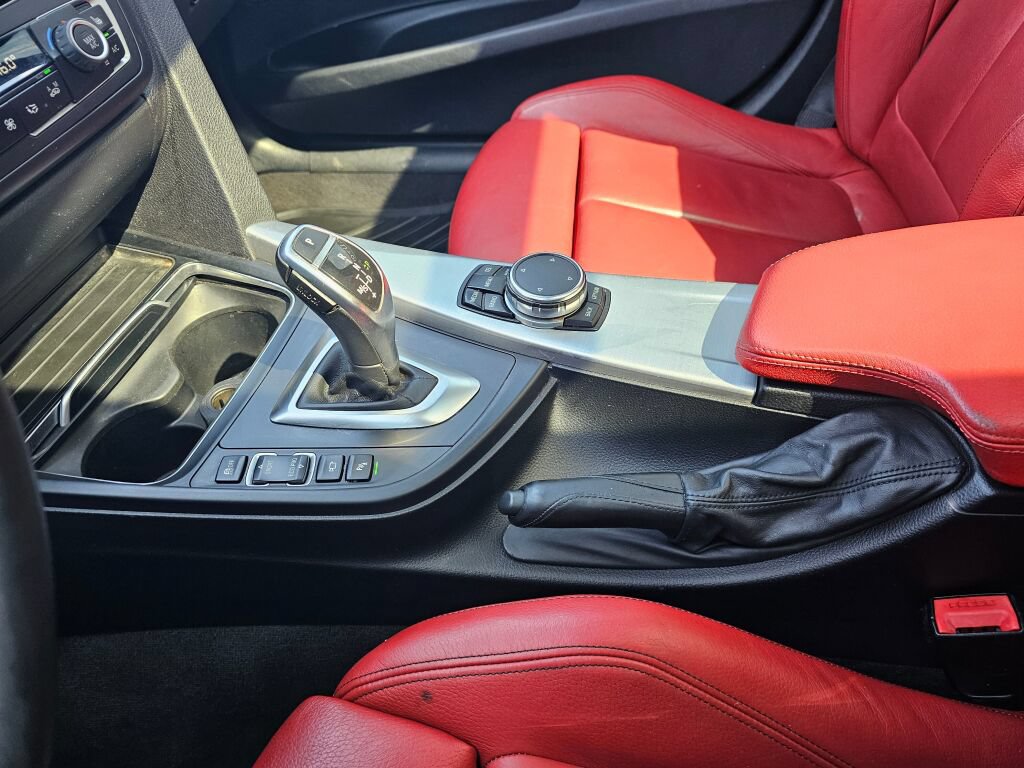 Used 2016 BMW 335i Gran Turismo xDrive AWD/4WD image 29