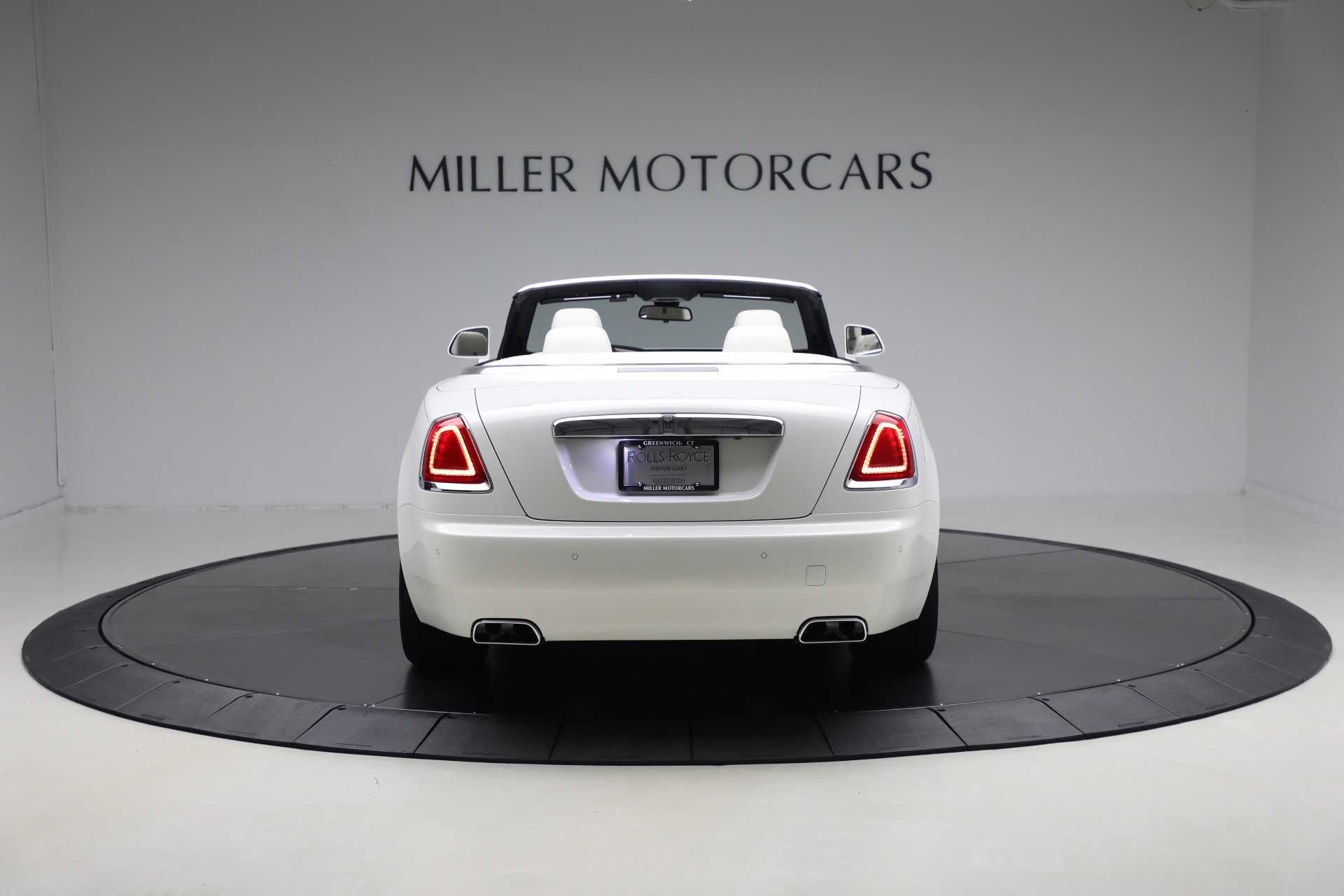 Certified 2018 Rolls-Royce Dawn image 8