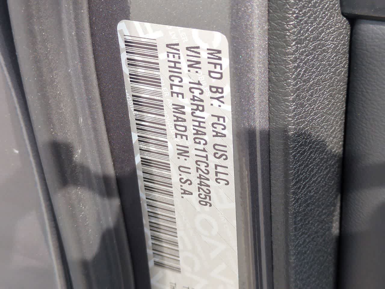 New 2026 Jeep Grand Cherokee Laredo X AWD/4WD image 37