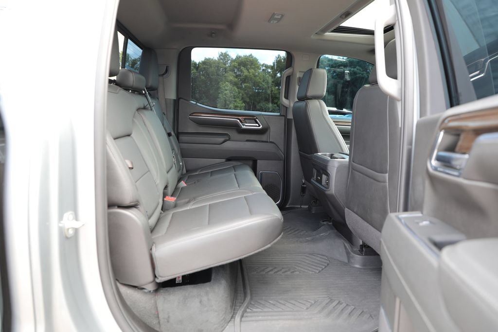 Used 2024 Chevrolet Silverado 1500 LT Trail Boss w/ LT Trail Boss Premium Package AWD/4WD image 11
