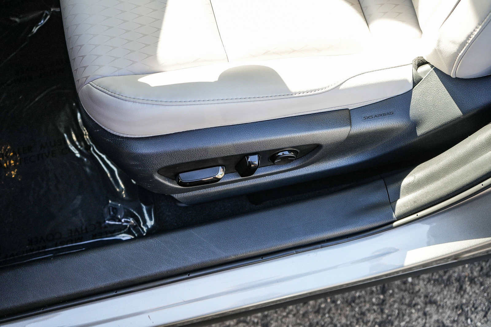 Used 2021 Lexus UX 200 w/ Accessory Package (Z2) FWD image 21