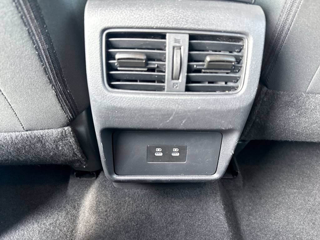 Used 2025 Nissan Rogue SV AWD/4WD image 27