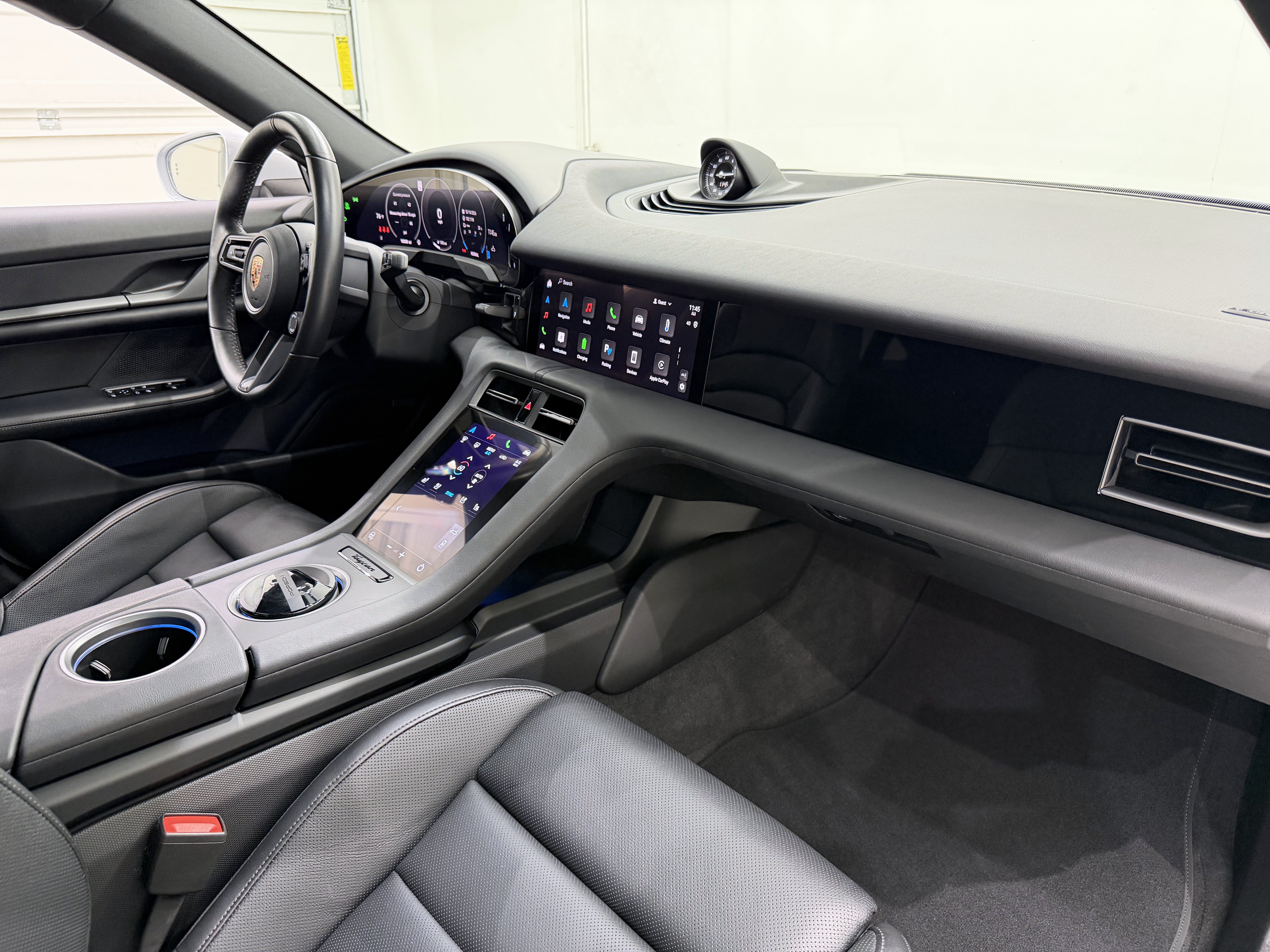 Certified 2025 Porsche Taycan RWD image 24