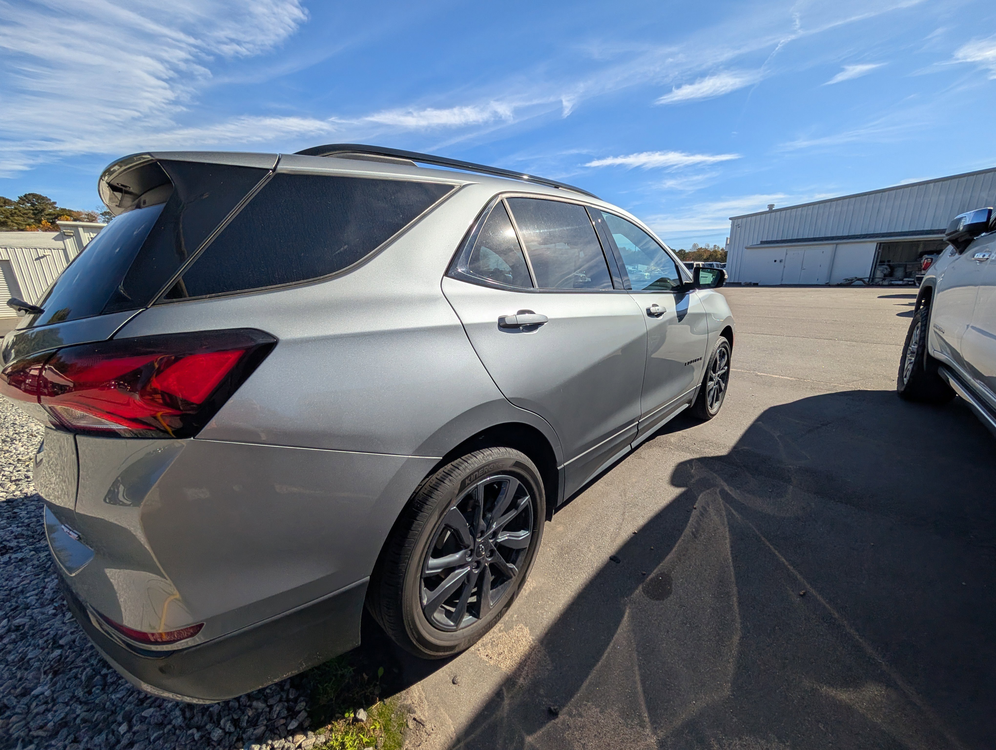 Used 2024 Chevrolet Equinox RS image 3