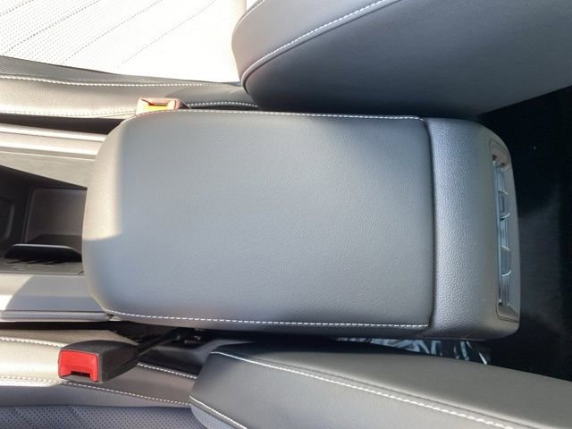 New 2025 Volkswagen Tiguan SE image 40