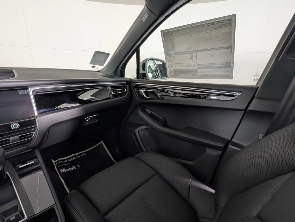 New 2026 Porsche Macan S image 23