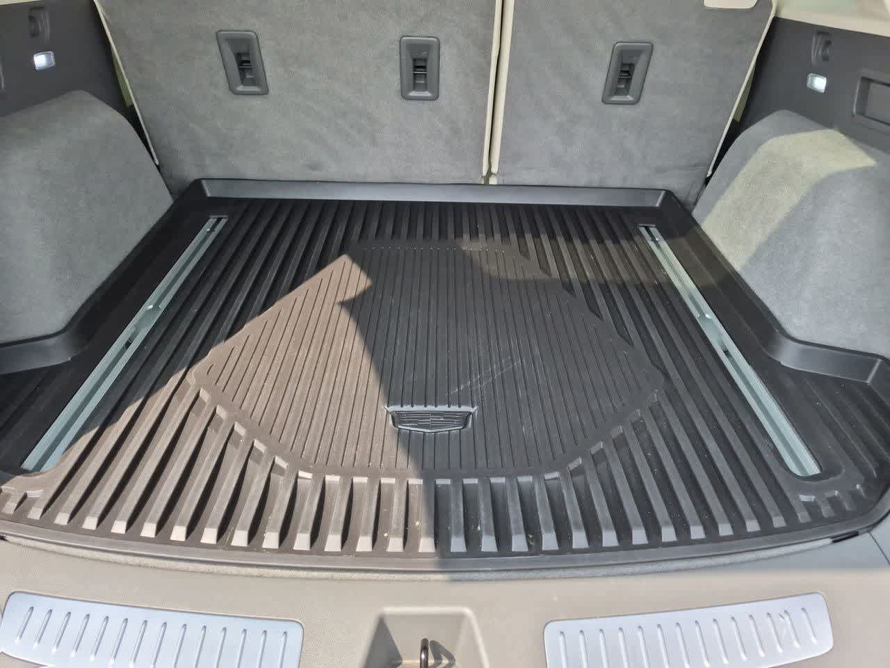 Used 2020 Cadillac XT5 Premium Luxury w/ LPO, Floor Liner Package FWD image 34