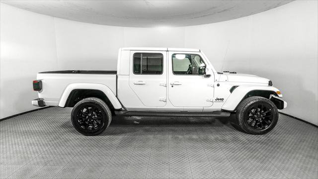 Used 2023 Jeep Gladiator Overland AWD/4WD image 9