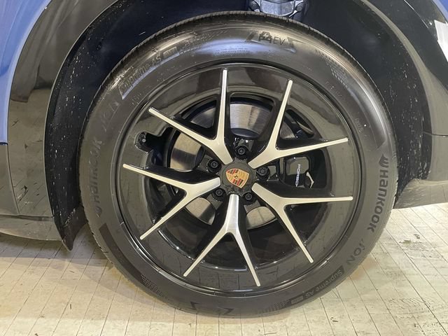 New 2026 Porsche Cayenne Electric AWD/4WD image 13