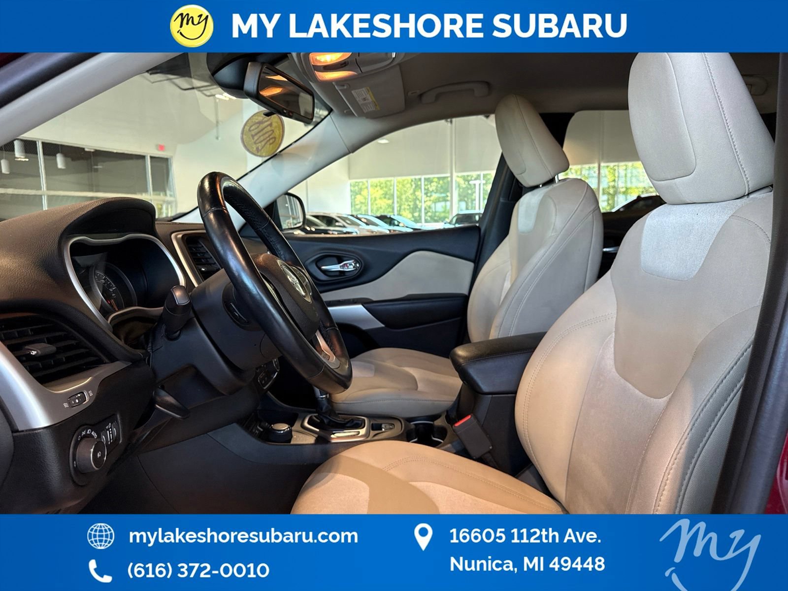 Used 2018 Jeep Cherokee Latitude AWD/4WD image 16