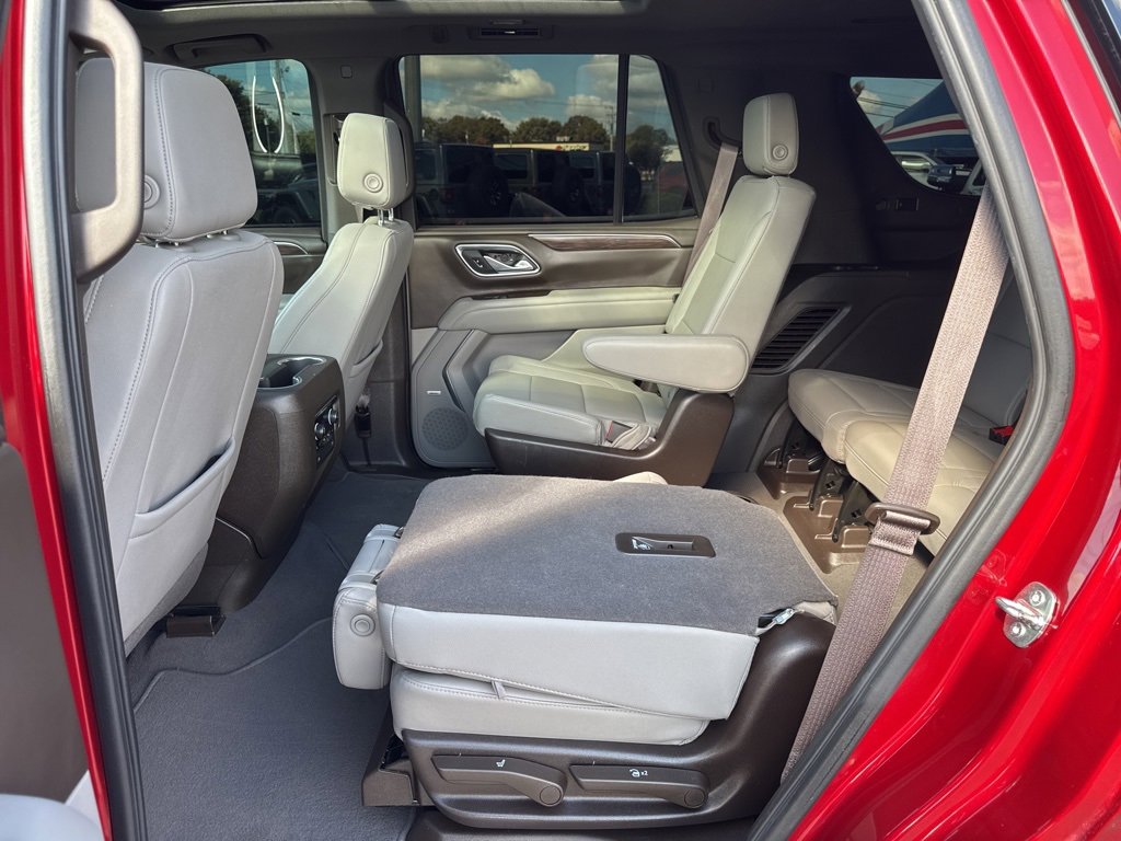 Used 2023 Chevrolet Tahoe Z71 w/ Luxury Package image 26