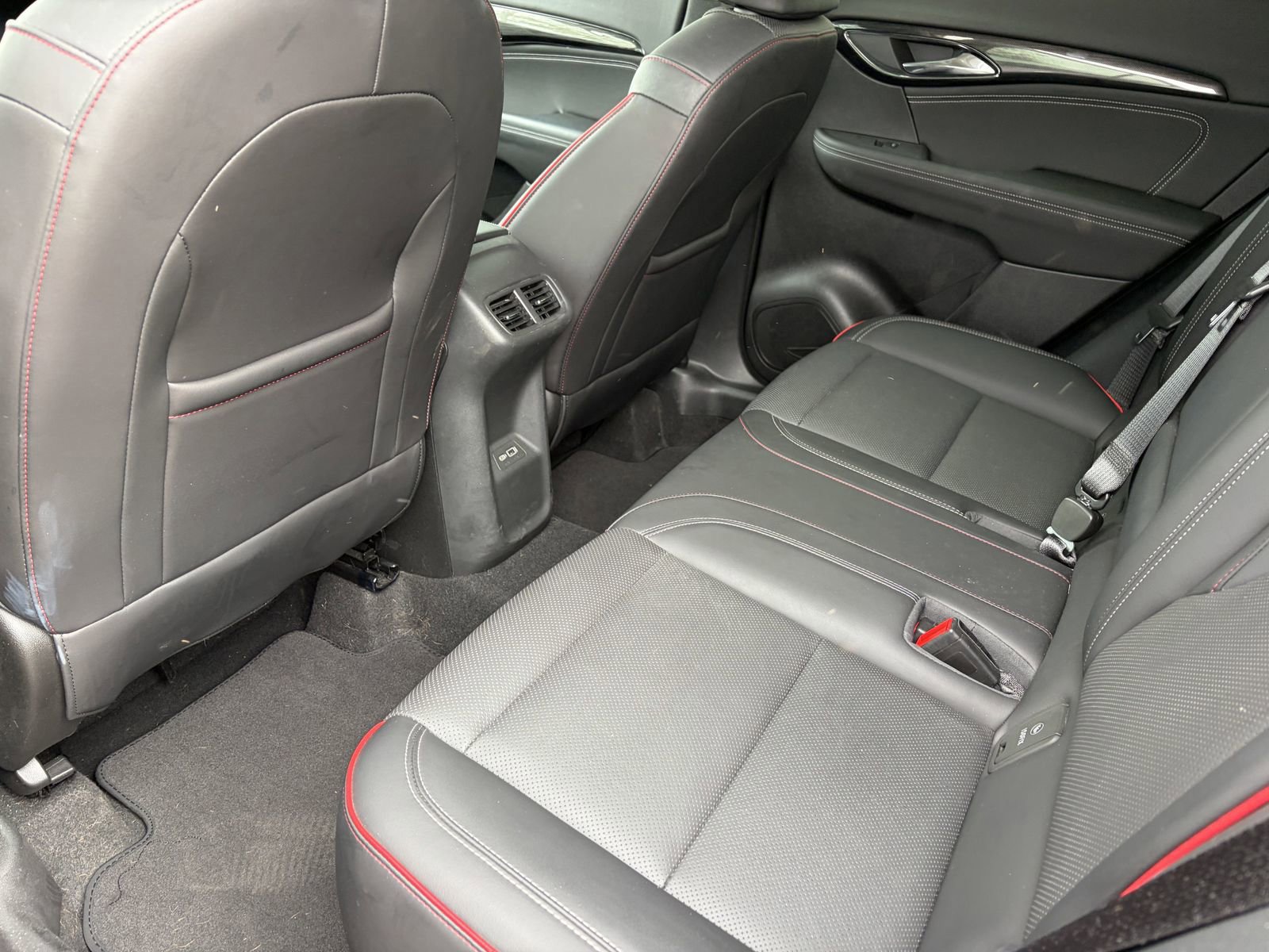 Used 2023 Buick Envision Essence w/ Sport Touring Package AWD/4WD image 9