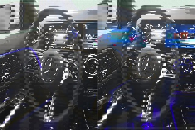 New 2025 Mercedes-Benz GLA 250 4MATIC image 18