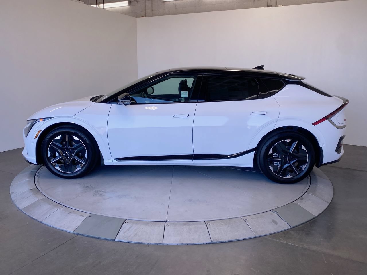 New 2026 Kia EV6 GT-Line RWD image 2