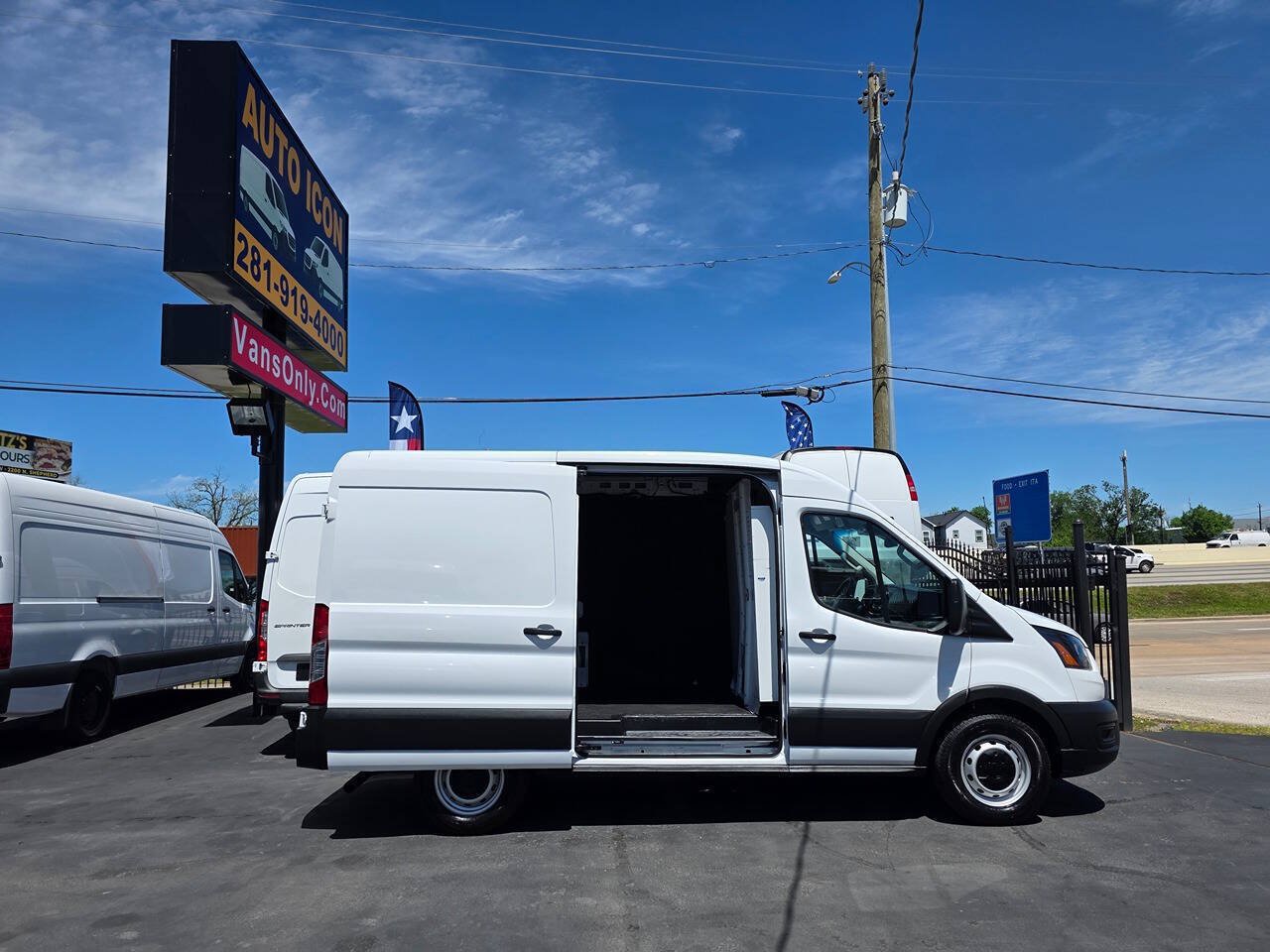 Used 2023 Ford Transit 150 Medium Roof w/ Load Area Protection Package RWD image 4
