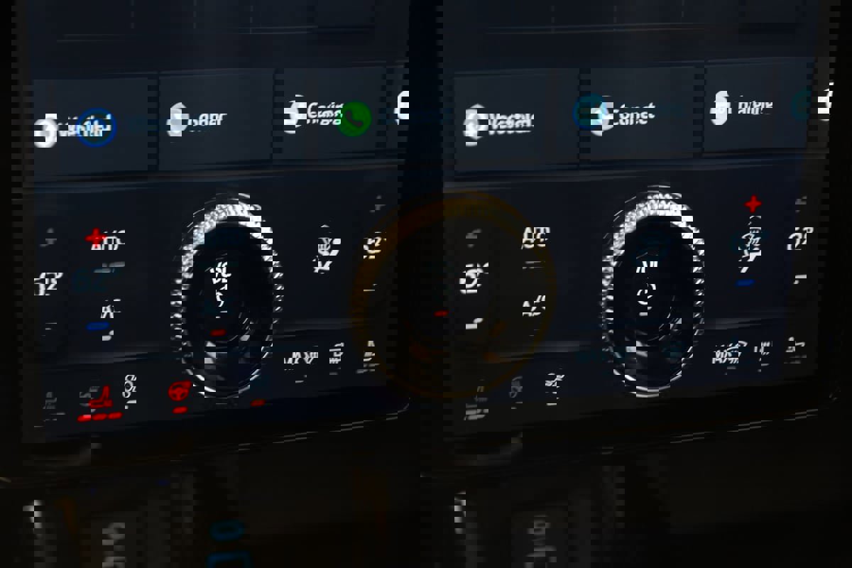 Used 2021 Ford Mustang Mach-E Premium image 34