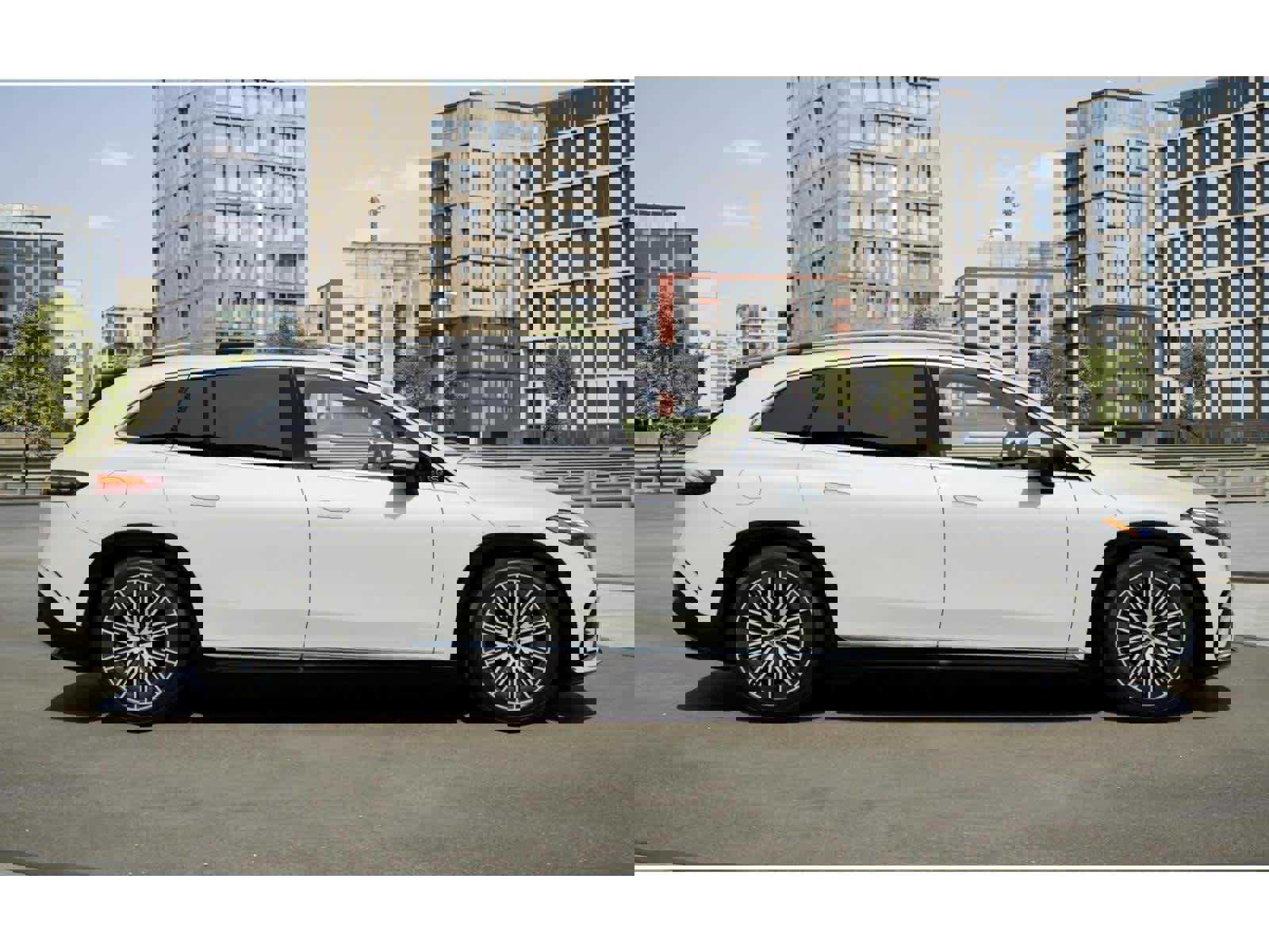 New 2026 Mercedes-Benz EQS 550 4MATIC SUV image 2