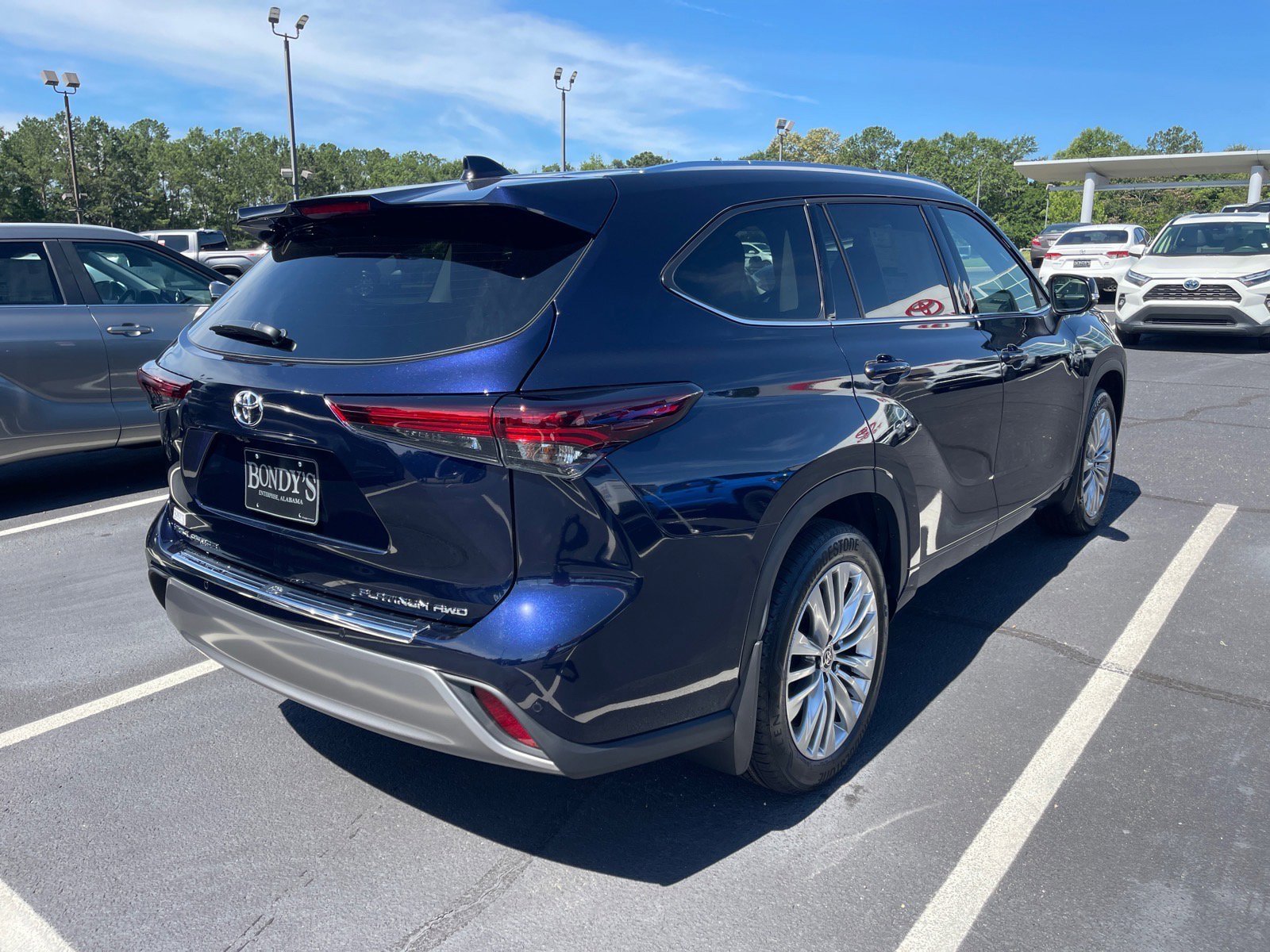 New 2026 Toyota Highlander Platinum AWD/4WD image 15