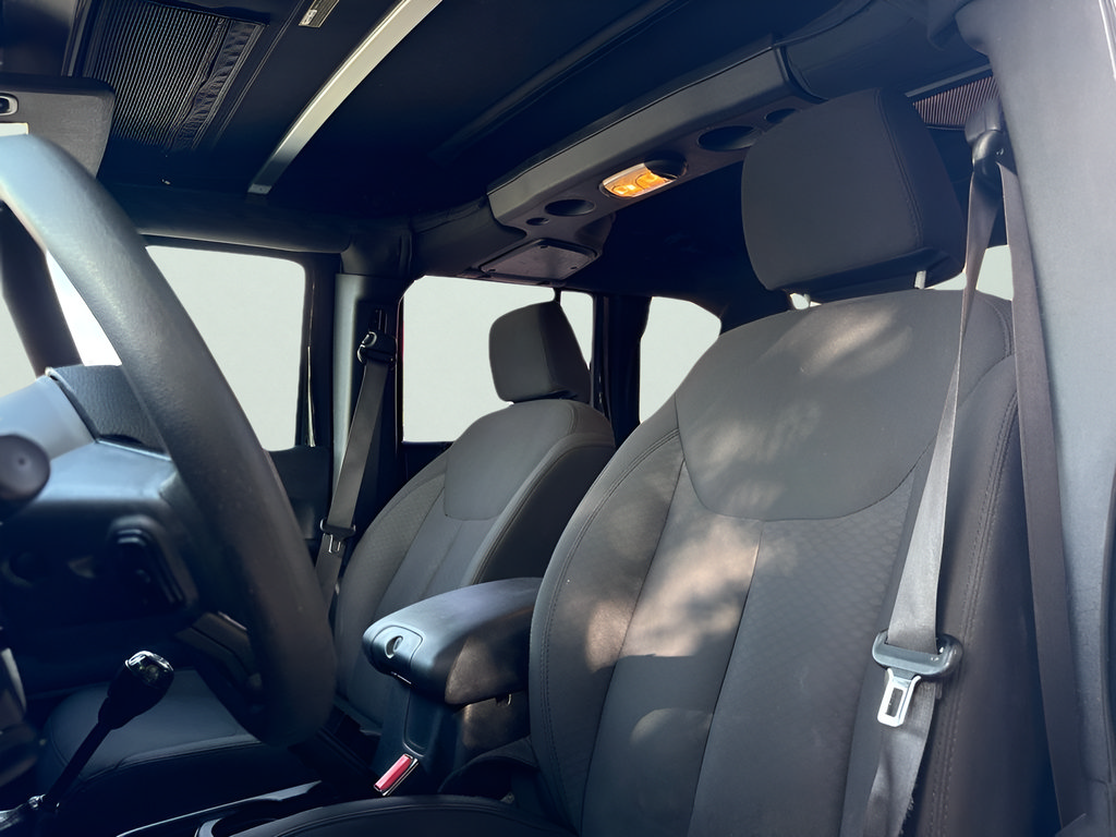 Used 2018 Jeep Wrangler Unlimited Sport AWD/4WD image 11