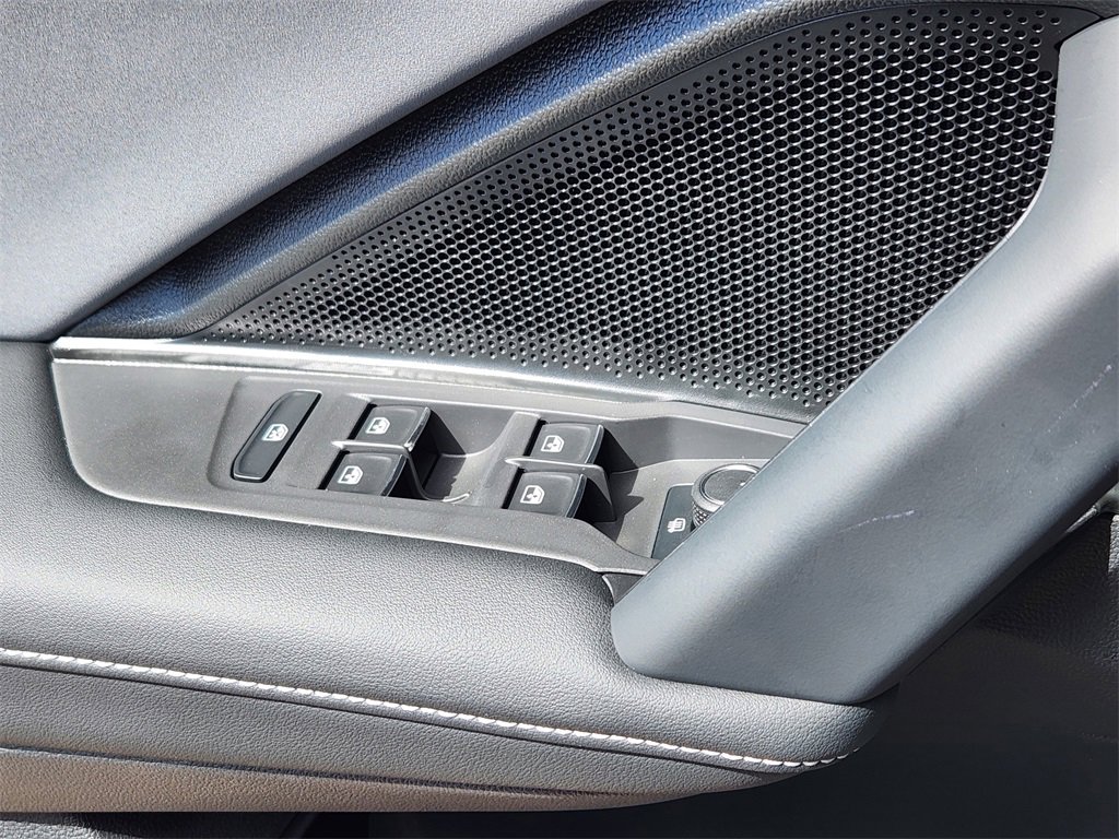 New 2025 Volkswagen Tiguan SE image 4