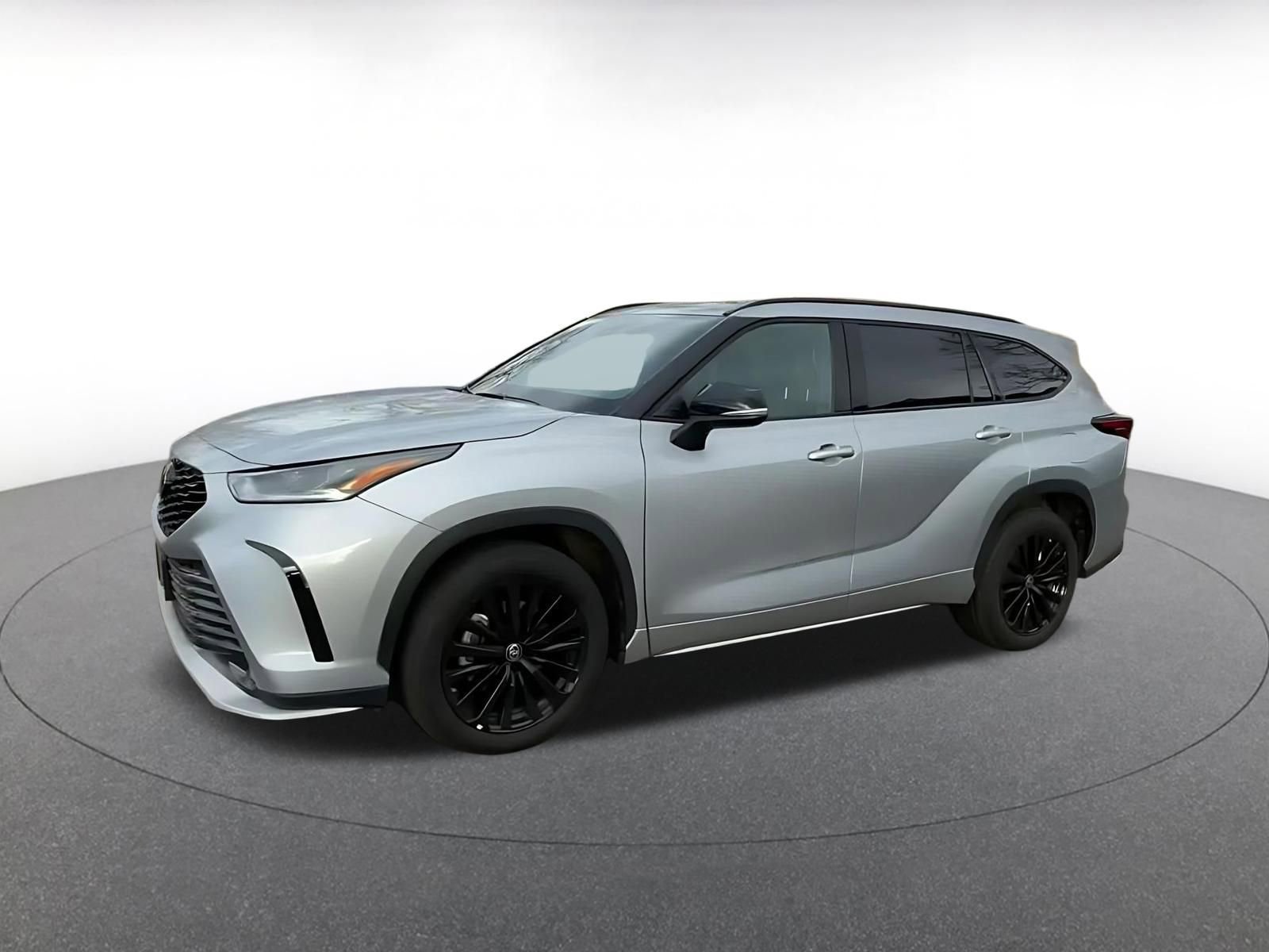 Used 2025 Toyota Highlander XSE image 8