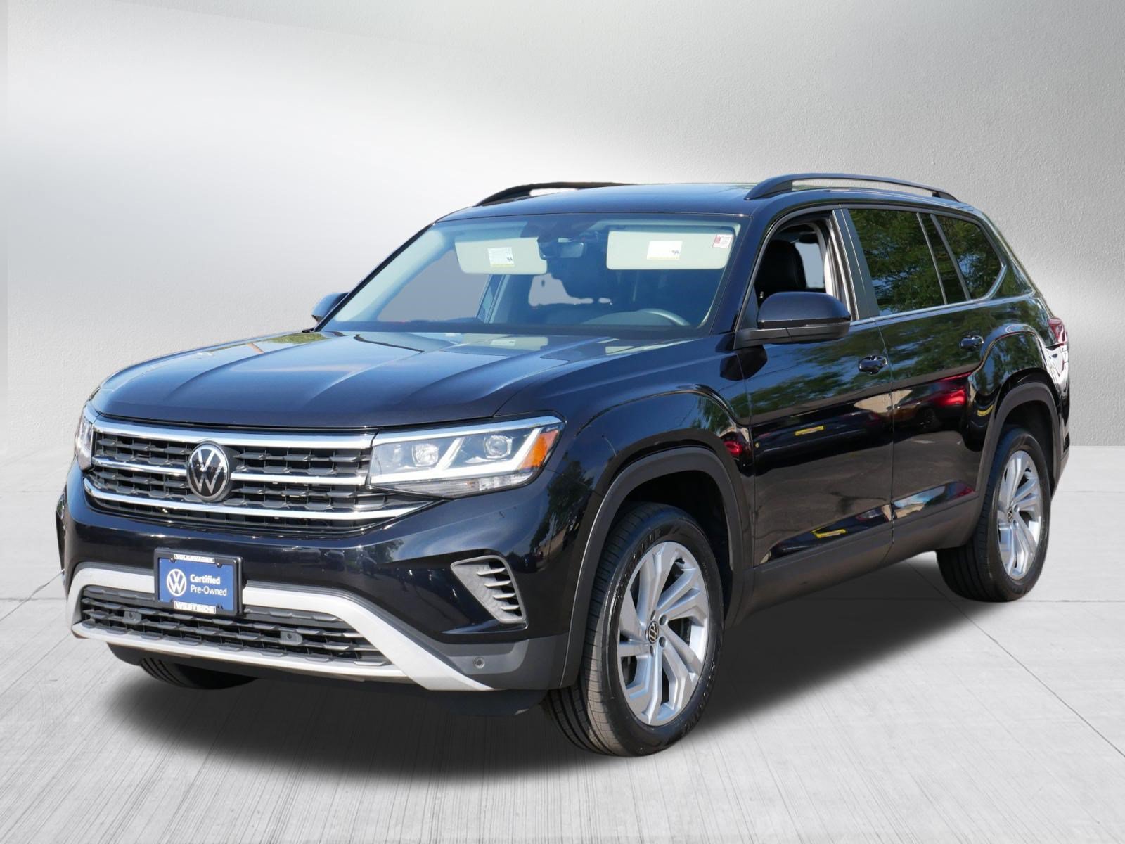 Certified 2023 Volkswagen Atlas SE w/ Panoramic Sunroof Package AWD/4WD image 3