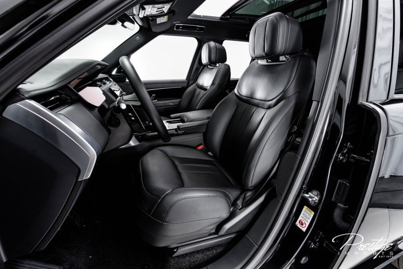 Used 2025 Land Rover Range Rover SE image 27