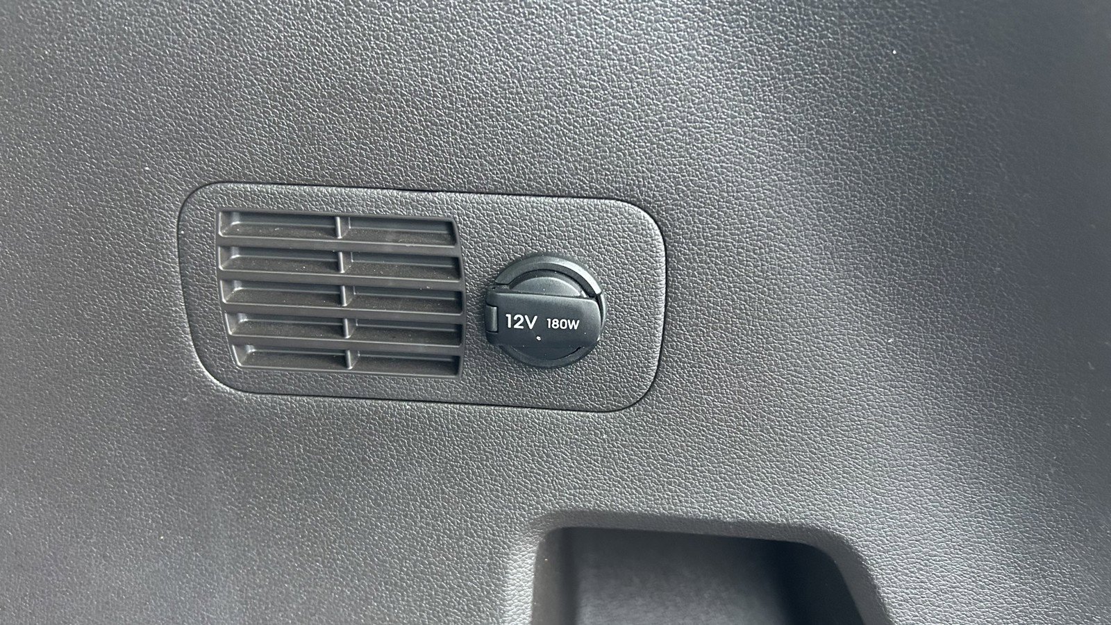 Used 2020 Hyundai Santa Fe SEL image 15