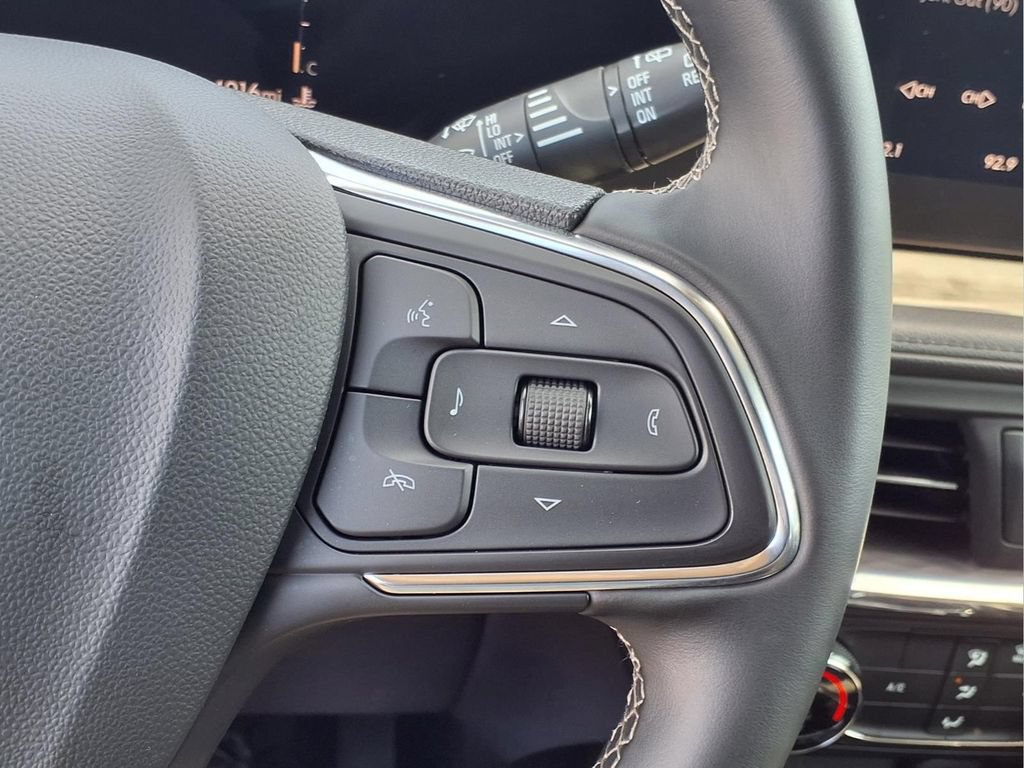 Used 2025 Buick Encore GX Preferred FWD image 16