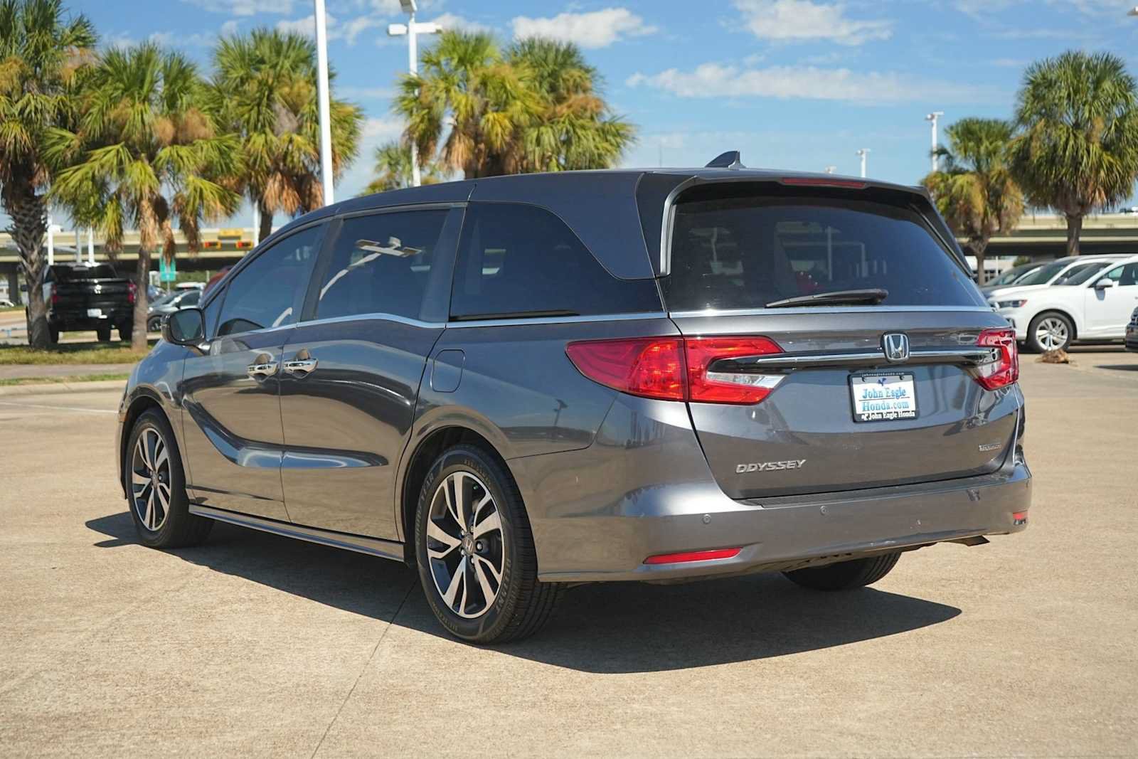 Used 2023 Honda Odyssey Touring image 4