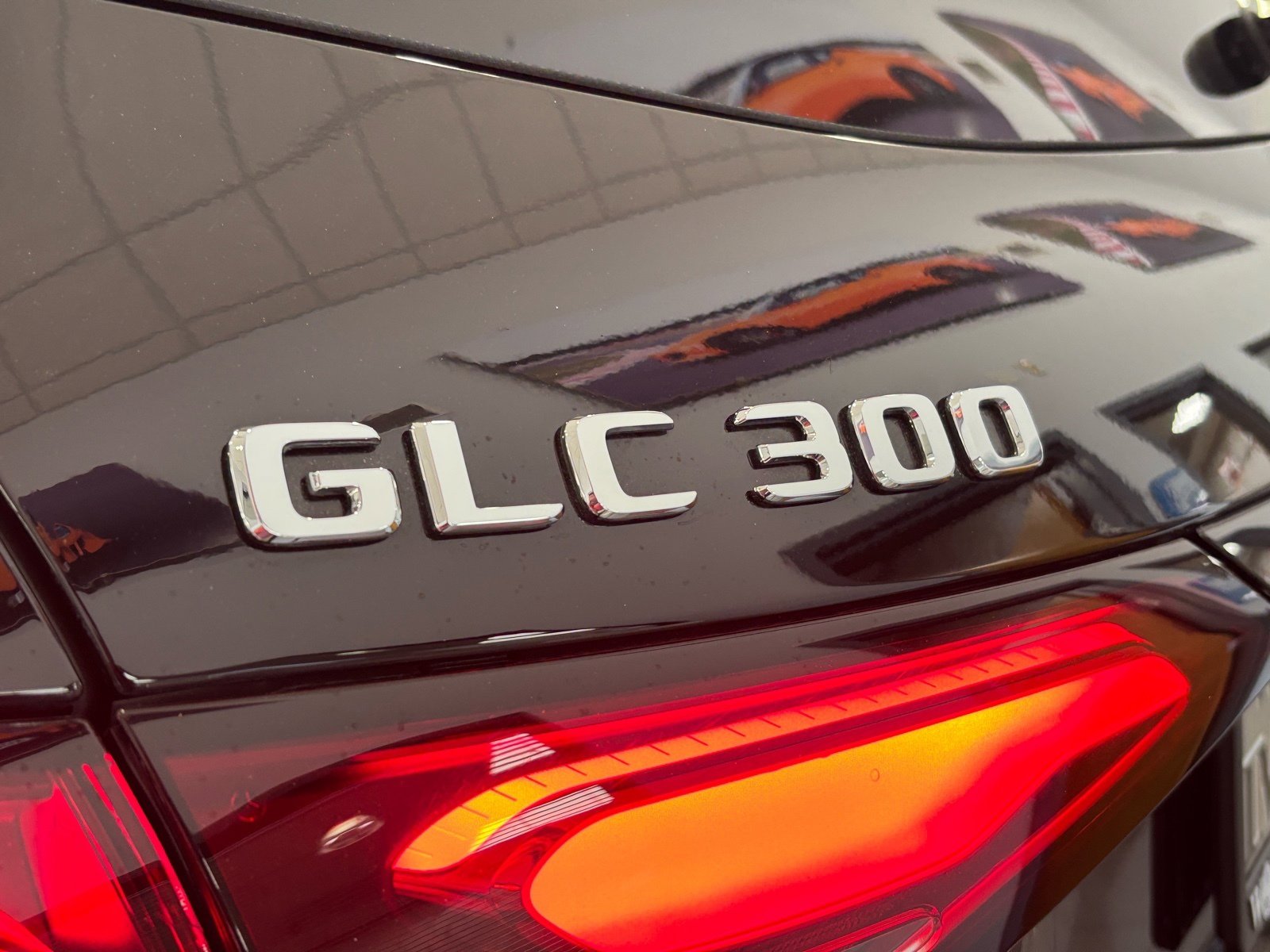 Used 2024 Mercedes-Benz GLC 300 image 10