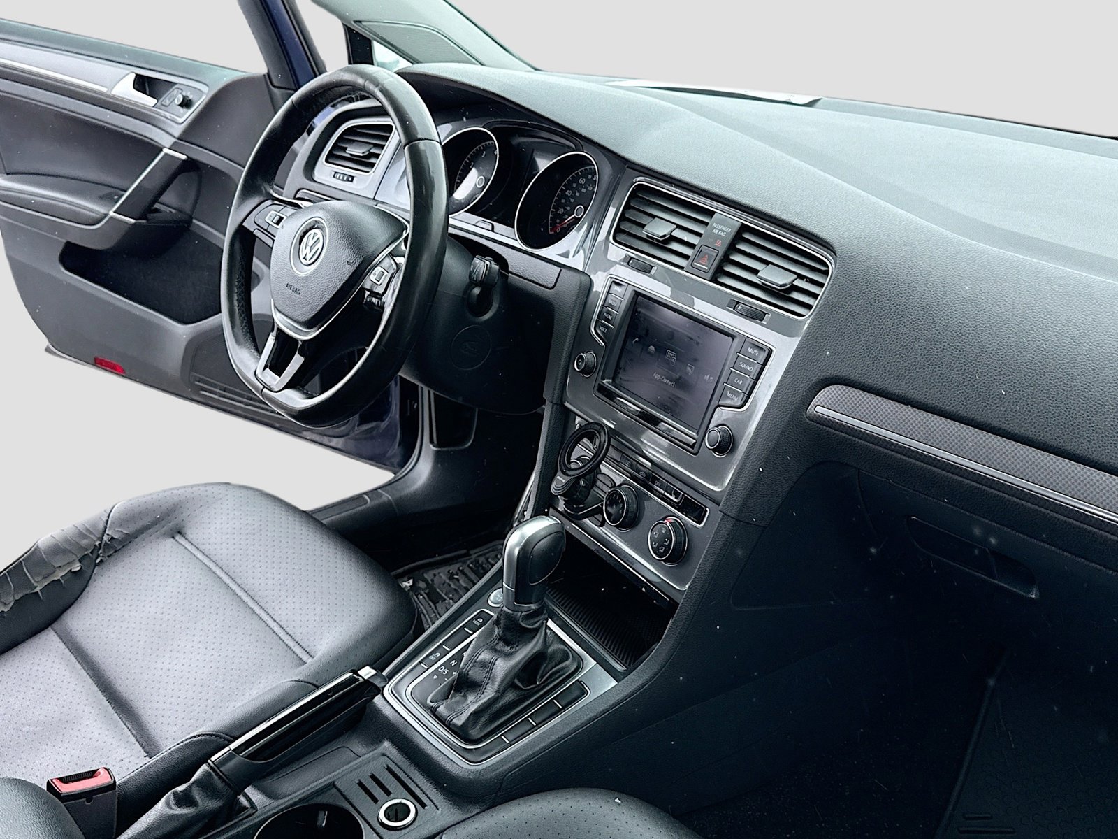 Used 2017 Volkswagen Golf Alltrack SE image 5