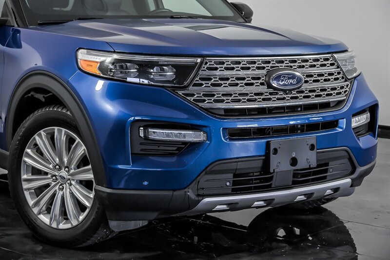Used 2020 Ford Explorer Limited AWD/4WD image 2